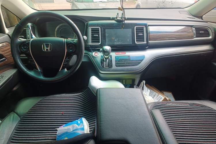 Used Honda Elysion 2016 2.4L Luxury Edition Center Console