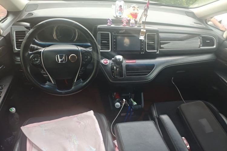 Used Honda Elysion 2016 2.4L Supreme Edition Center Console