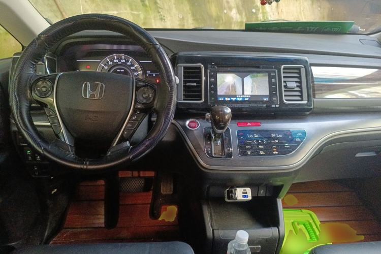 Used Honda Elysion 2016 2.4L Supreme Edition Center Console