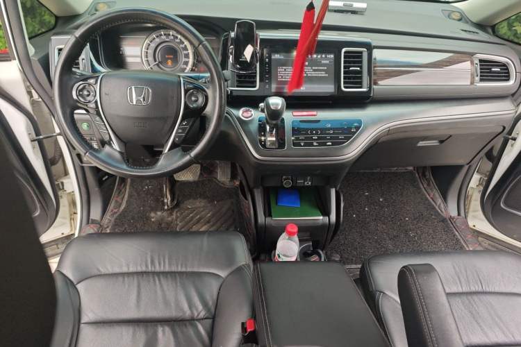 Used Honda Elysion 2016 2.4L Luxury Edition Center Console