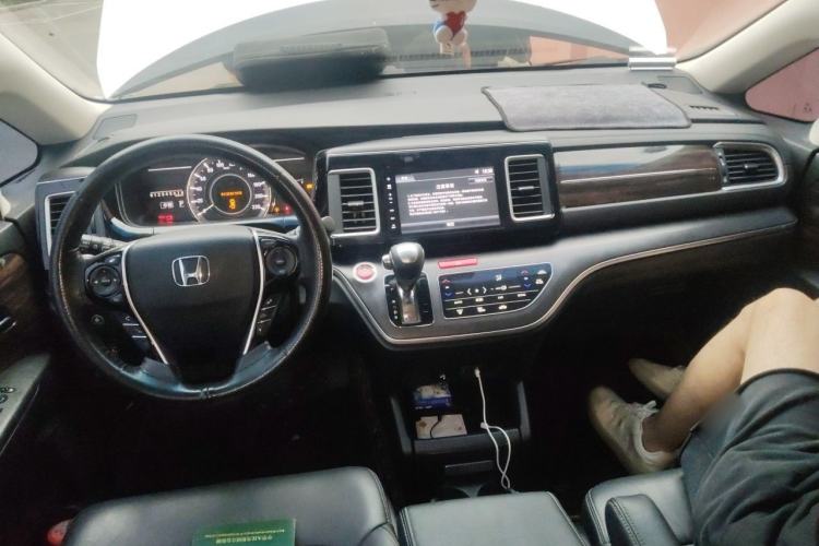 Used Honda Elysion 2016 2.4L Luxury Edition Center Console