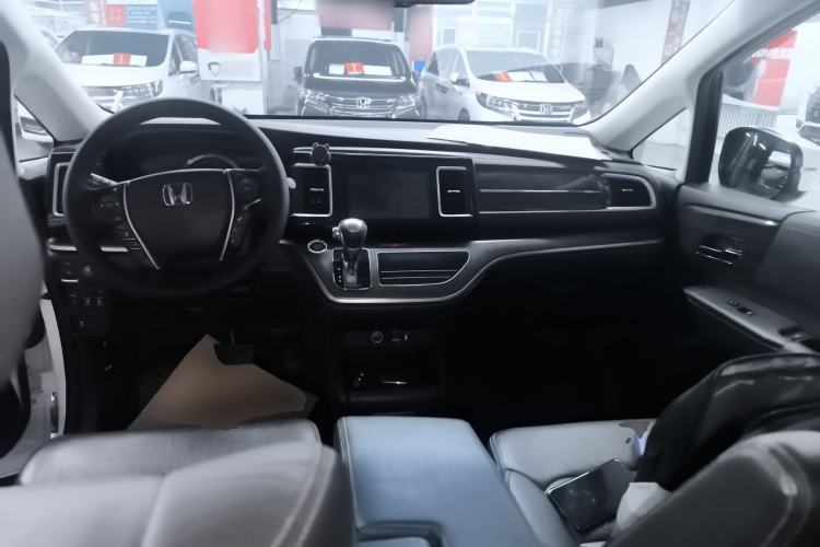 Used Honda Elysion 2016 2.4L Luxury Edition Center Console