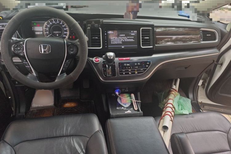 Used Honda Elysion 2016 2.4L Luxury Edition Center Console