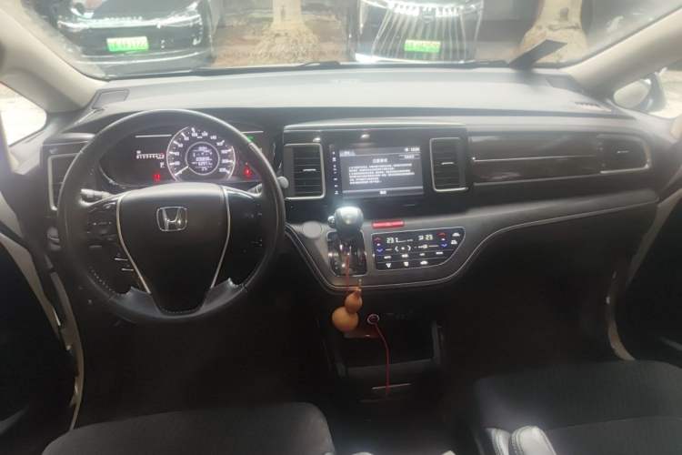 Used Honda Elysion 2016 2.4L Classic Edition Center Console