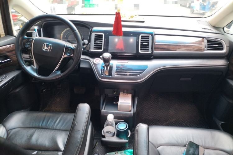 Used Honda Elysion 2016 2.4L Style Edition Center Console