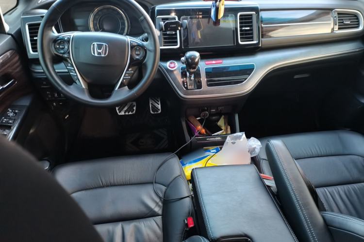 Used Honda Elysion 2016 2.4L Luxury Edition Center Console
