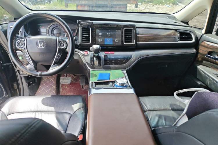 Used Honda Elysion 2016 2.4L Luxury Edition Center Console