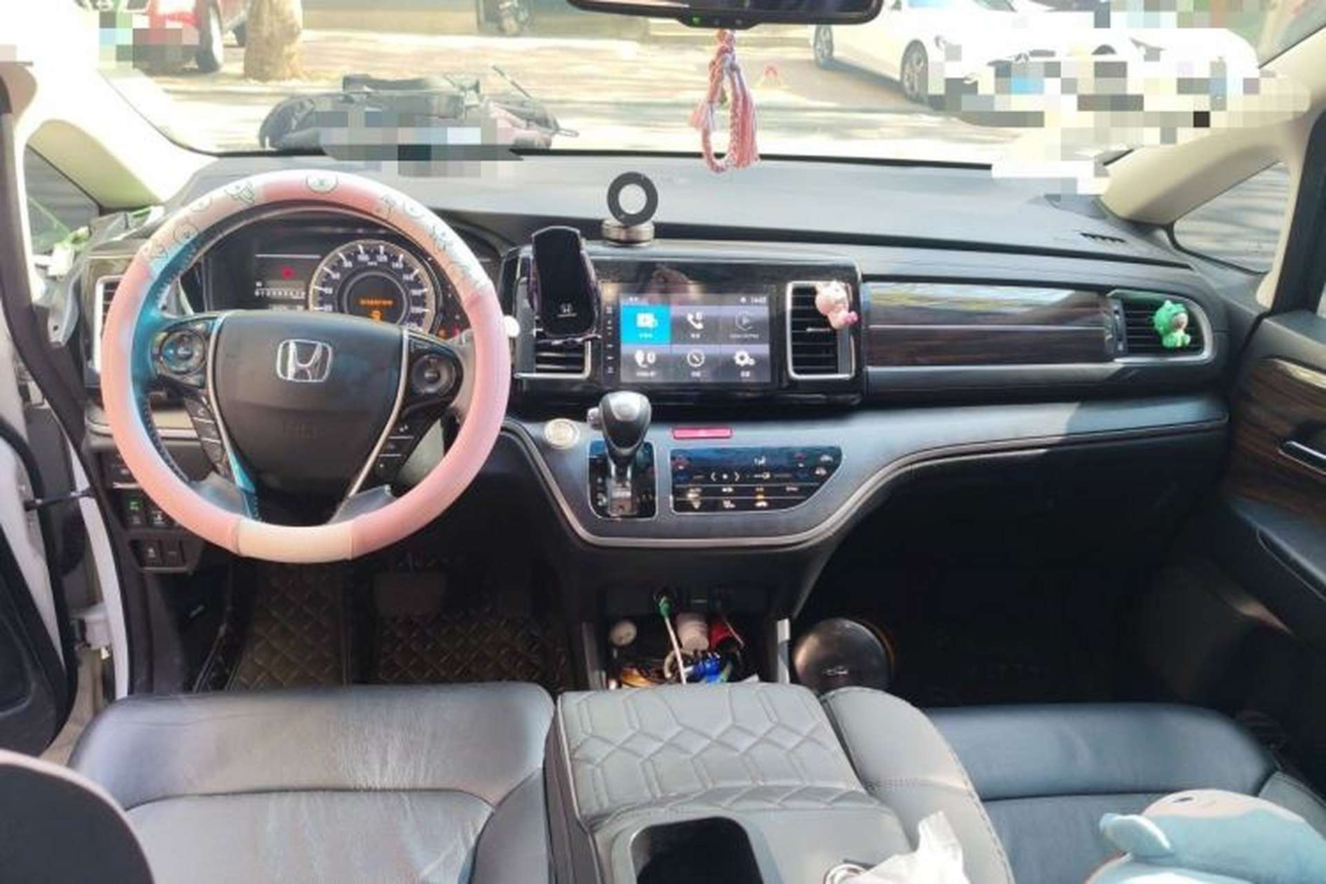 Used Honda Elysion 2016 2.4L Luxury Edition Center Console