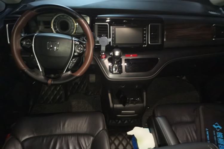 Used Honda Elysion 2016 2.4L Supreme Edition Center Console