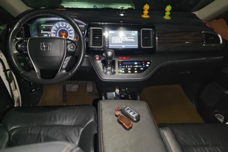 Used Honda Elysion 2016 2.4L Luxury Edition Center Console