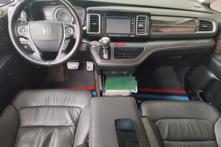 Used Honda Elysion 2016 2.4L Supreme Edition Center Console