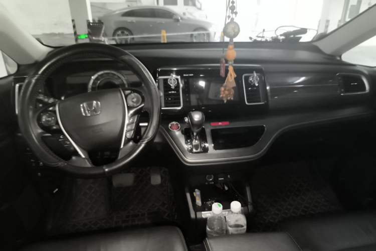 Used Honda Elysion 2016 2.4L Luxury Edition Center Console