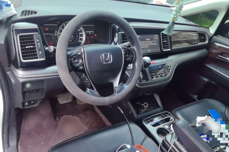 Used Honda Elysion 2016 2.4L Classic Edition Center Console