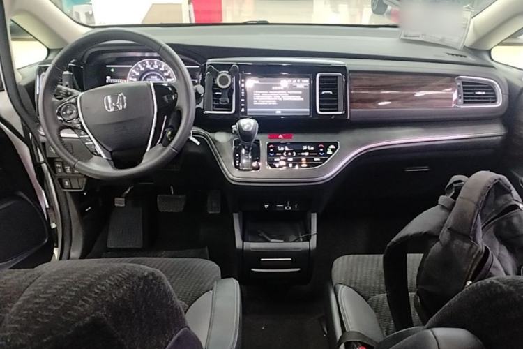 Used Honda Elysion 2016 2.4L Classic Edition Center Console
