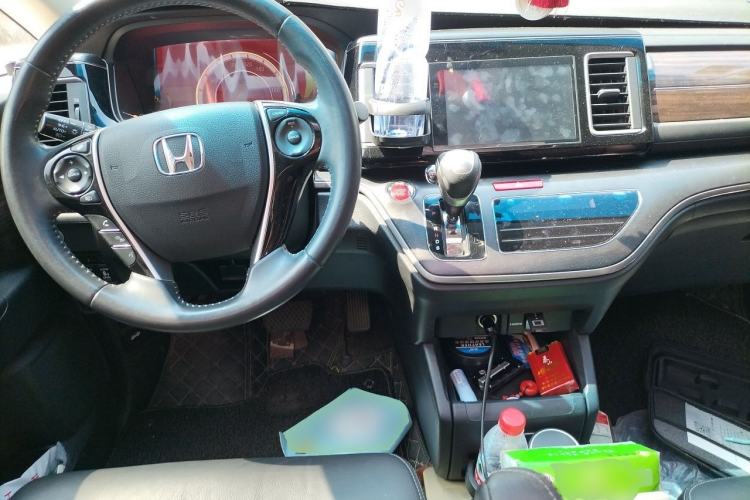 Used Honda Elysion 2016 2.4L Style Edition Center Console