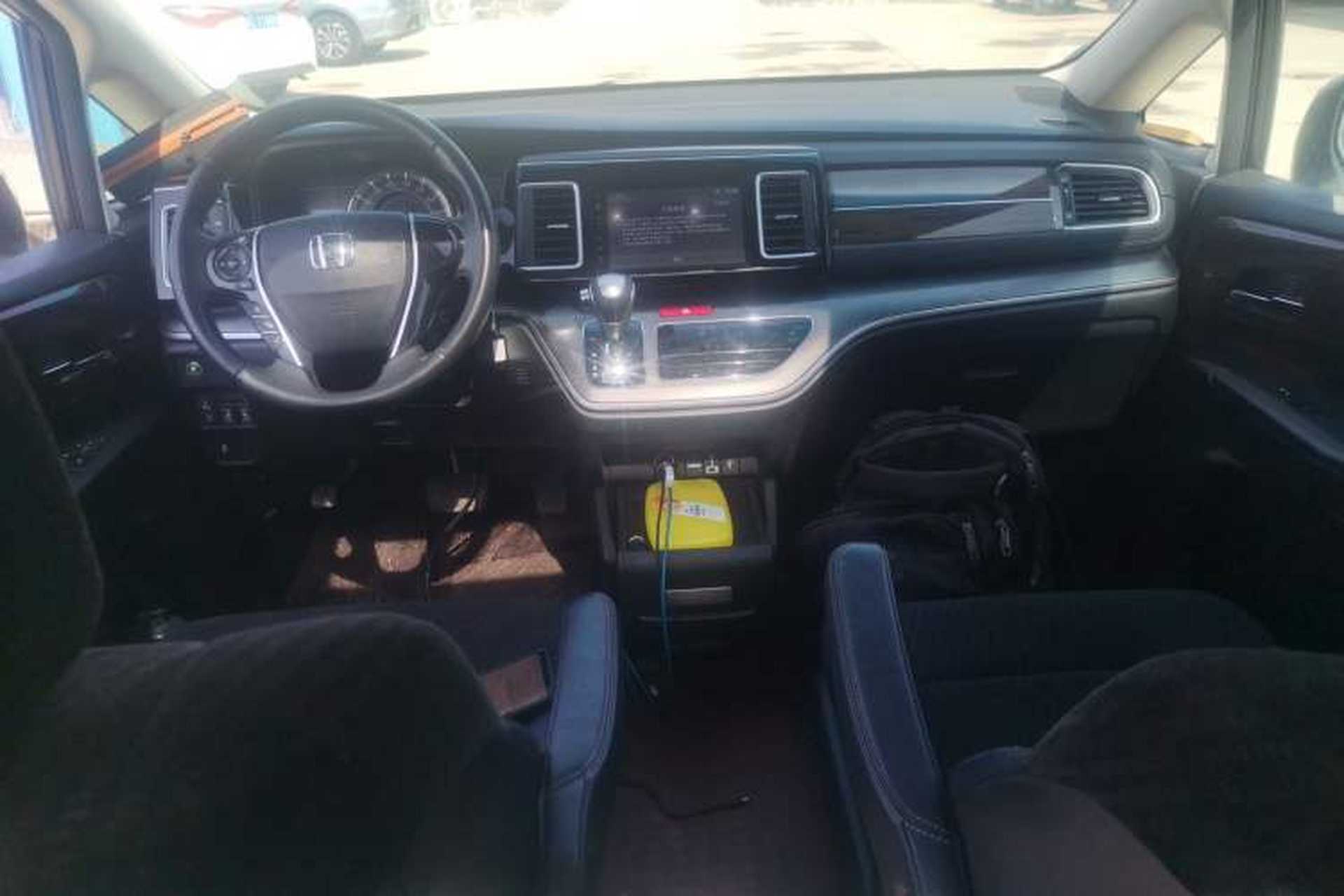 Used Honda Elysion 2016 2.4L Classic Edition Center Console