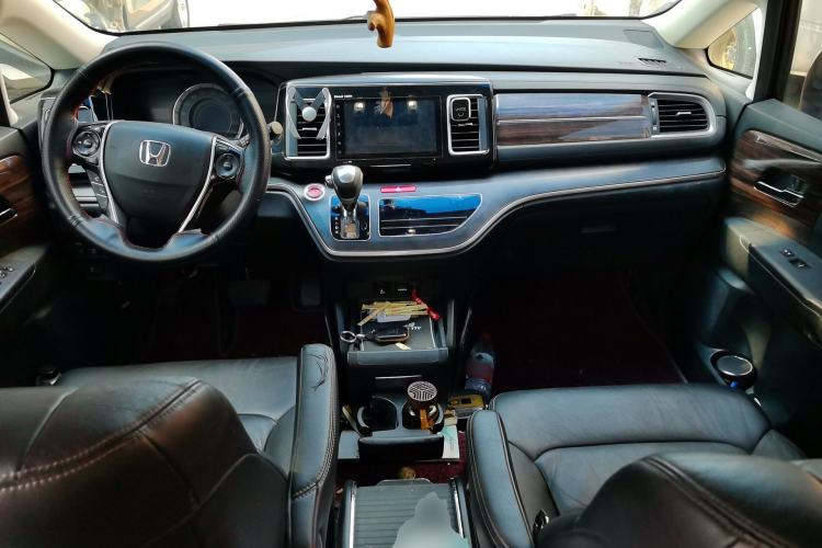 Used Honda Elysion 2016 2.4L Style Edition Center Console