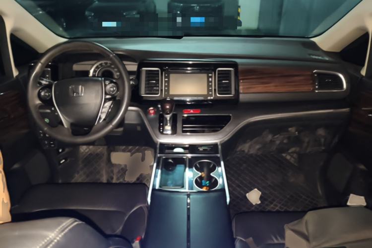 Used Honda Elysion 2016 2.4L Supreme Edition Center Console