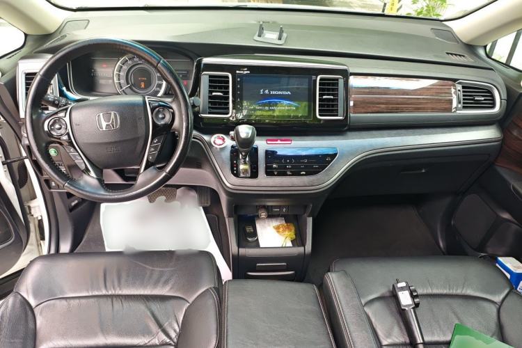 Used Honda Elysion 2016 2.4L Luxury Edition Center Console
