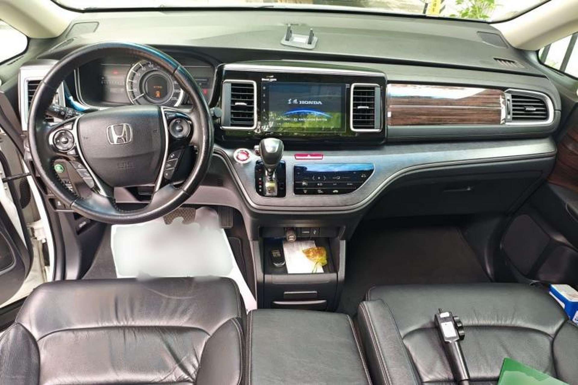 Used Honda Elysion 2016 2.4L Luxury Edition Center Console