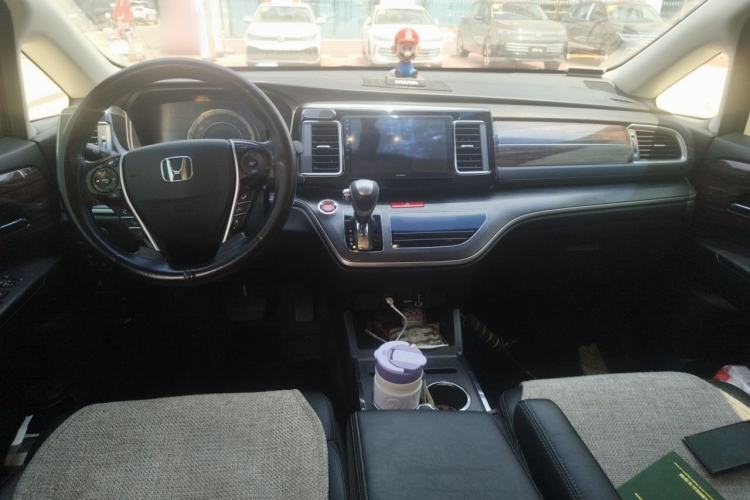 Used Honda Elysion 2016 2.4L Luxury Edition Center Console