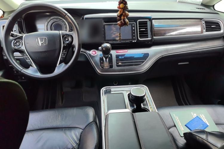 Used Honda Elysion 2016 2.4L Supreme Edition Center Console