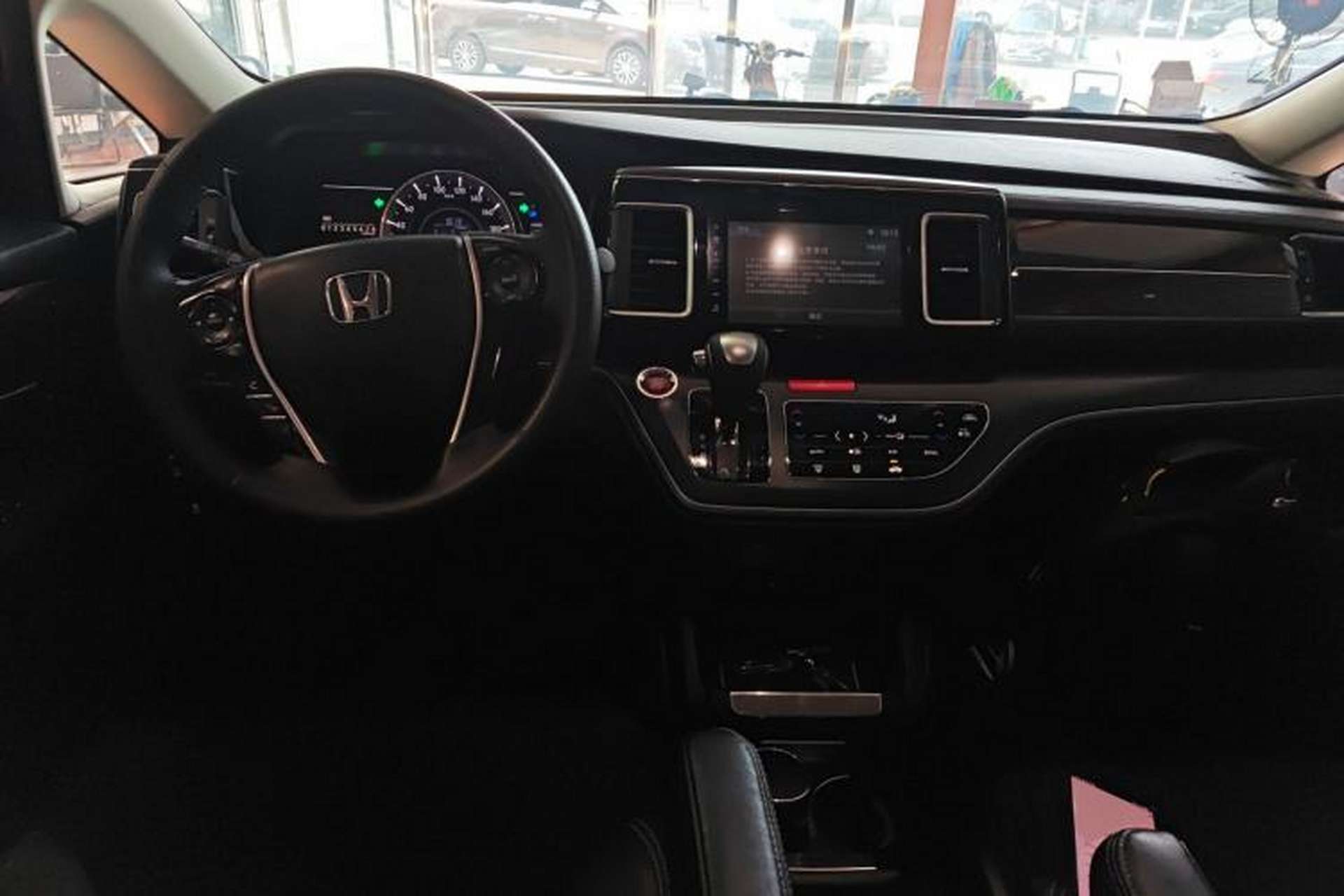 Used Honda Elysion 2016 2.4L Comfort Edition Center Console