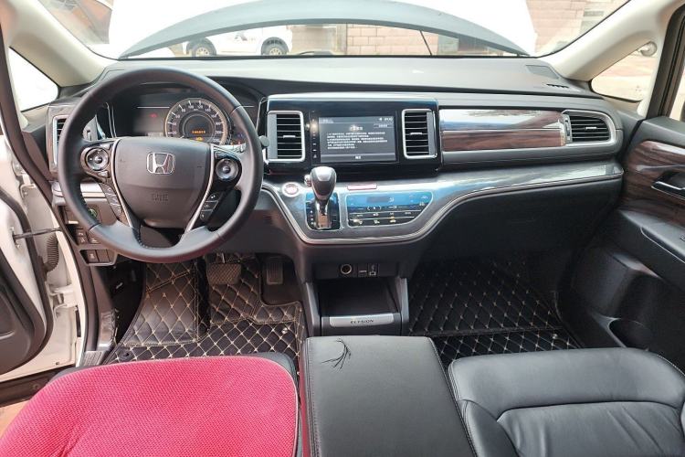 Used Honda Elysion 2016 2.4L Luxury Edition Center Console