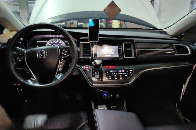 Used Honda Elysion 2016 2.4L Supreme Edition Center Console