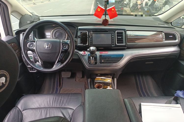 Used Honda Elysion 2016 2.4L Supreme Edition Center Console