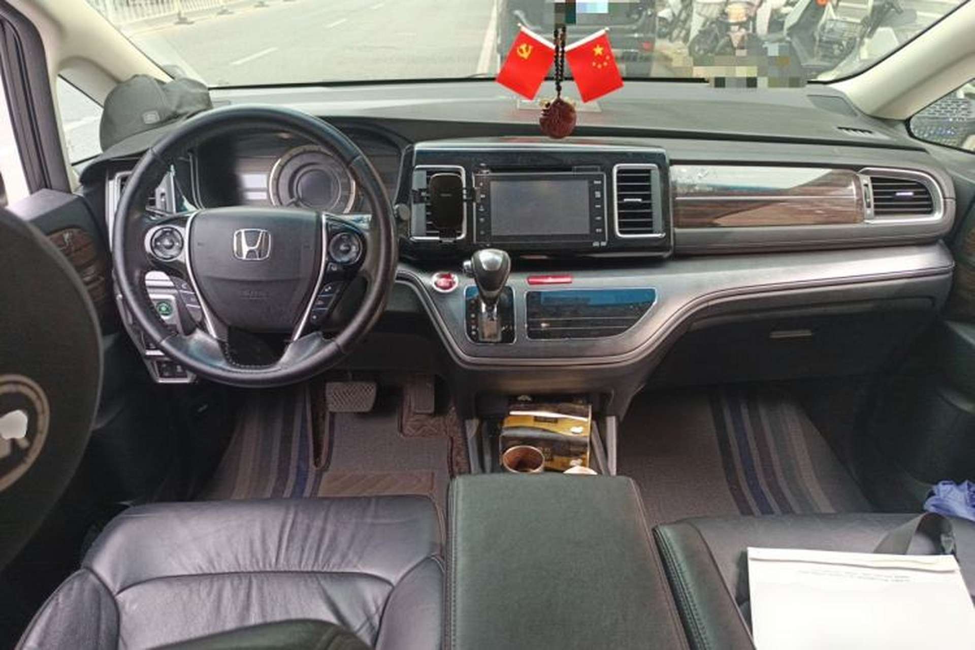 Used Honda Elysion 2016 2.4L Supreme Edition Center Console