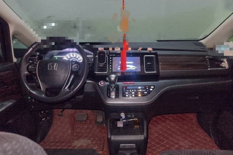 Used Honda Elysion 2016 2.4L Comfort Edition Center Console