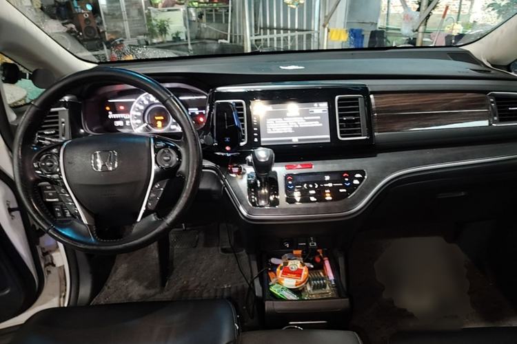 Used Honda Elysion 2016 2.4L Luxury Edition Center Console