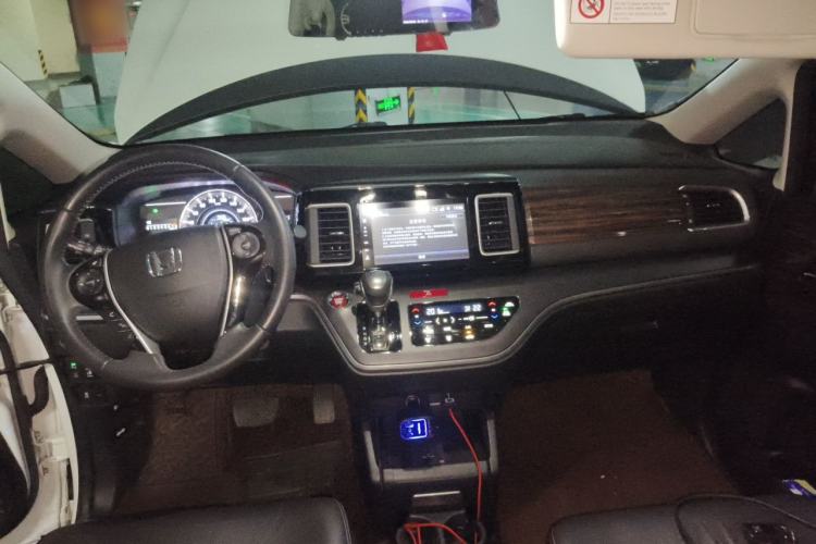 Used Honda Elysion 2016 2.4L Style Edition Center Console