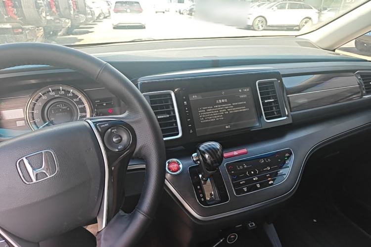 Used Honda Elysion 2016 2.4L Style Edition Center Console