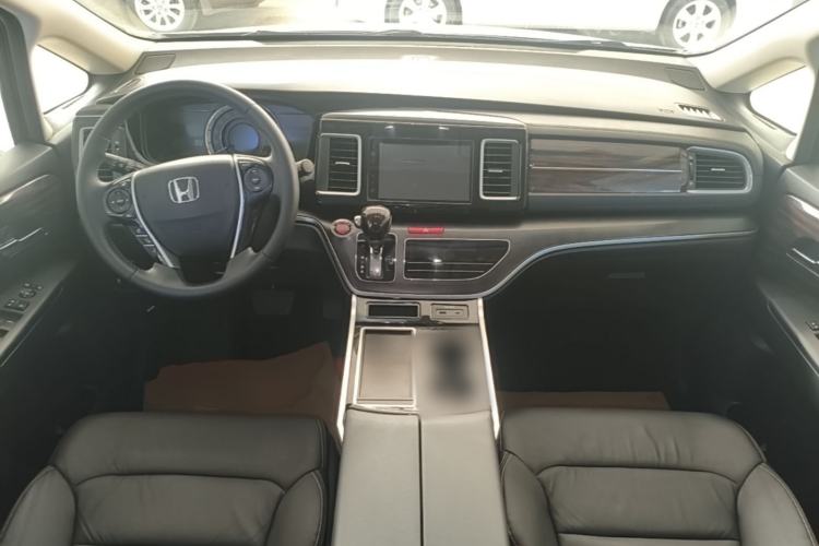 Used Honda Elysion 2016 2.4L Style Edition Center Console