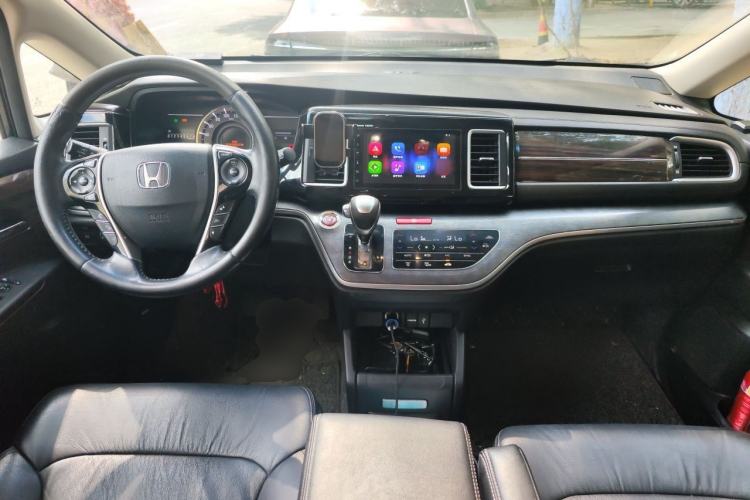 Used Honda Elysion 2016 2.4L Luxury Edition Center Console