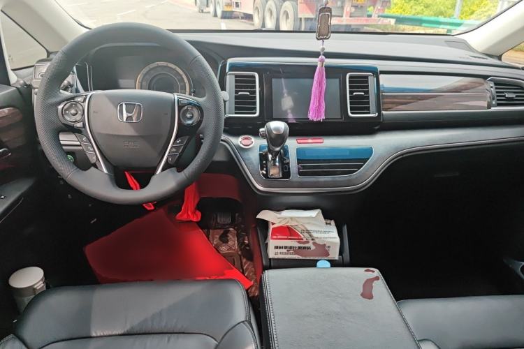 Used Honda Elysion 2016 2.4L Luxury Edition Center Console