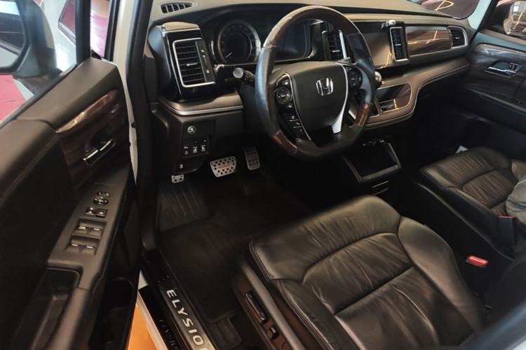 Used Honda Elysion 2016 2.4L Classic Edition Driver Seat