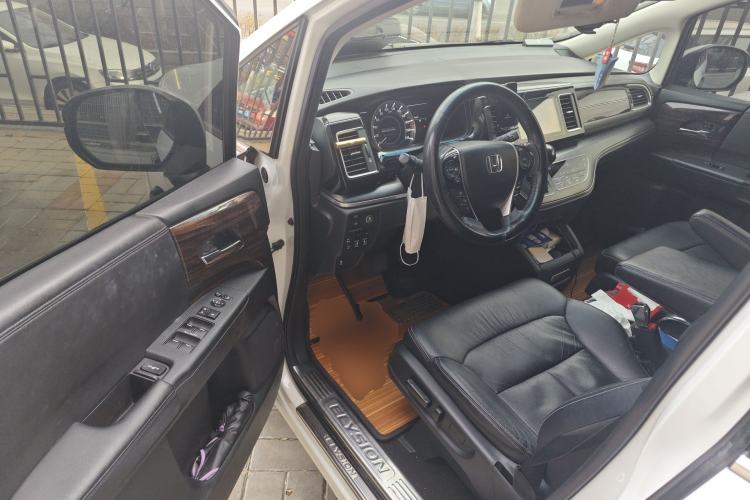 Used Honda Elysion 2016 2.4L Luxury Edition Driver Seat