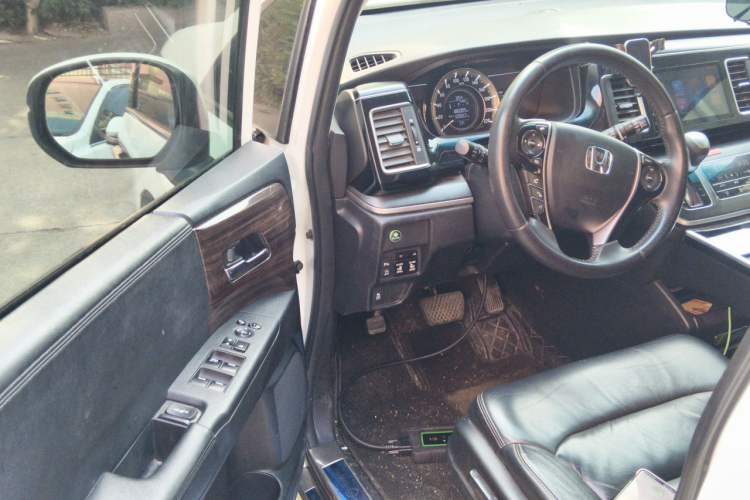 Used Honda Elysion 2016 2.4L Style Edition Driver Seat