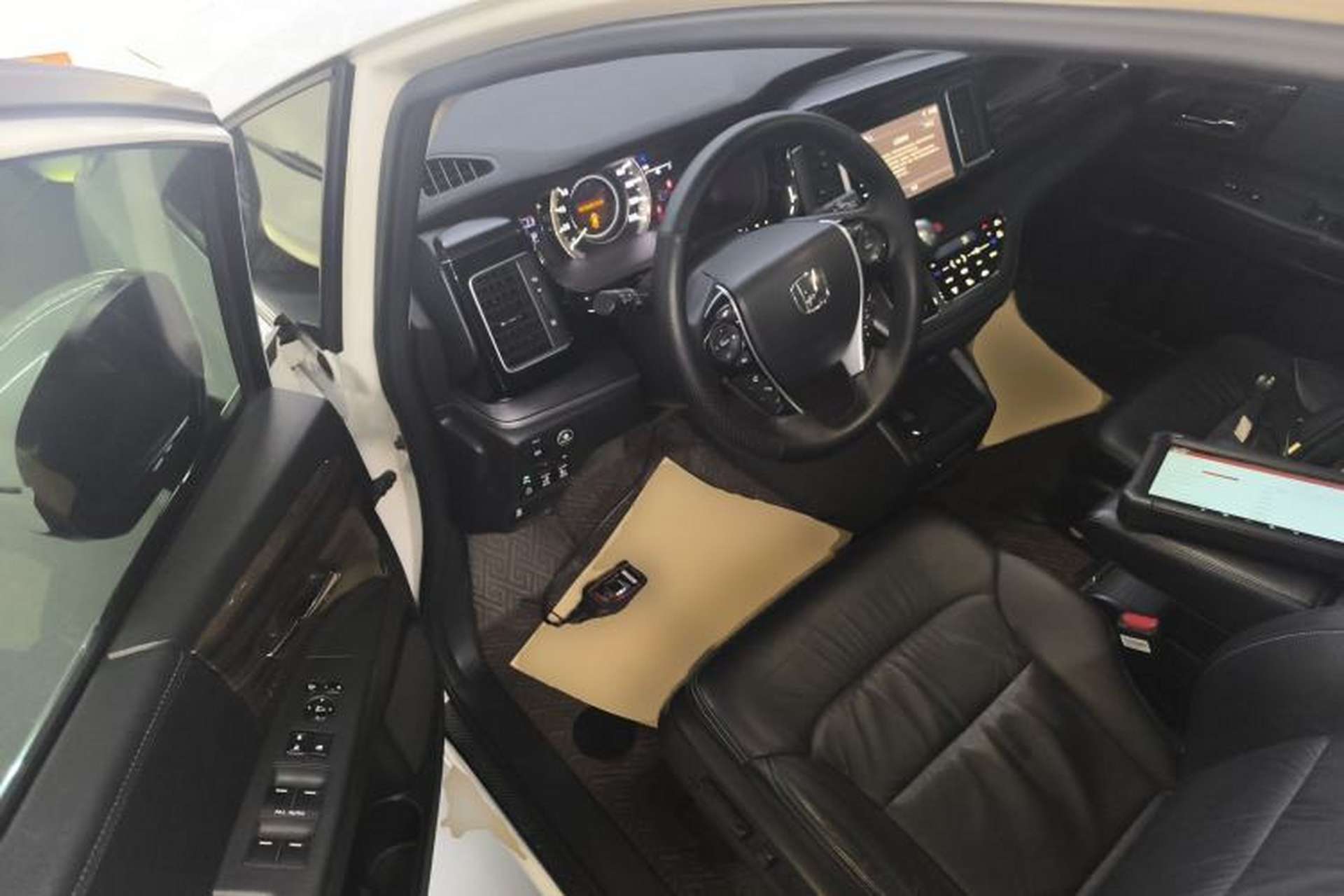 Used Honda Elysion 2016 2.4L Luxury Edition Driver Seat