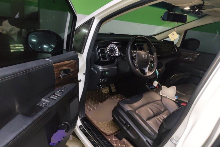Used Honda Elysion 2016 2.4L Luxury Edition Driver Seat