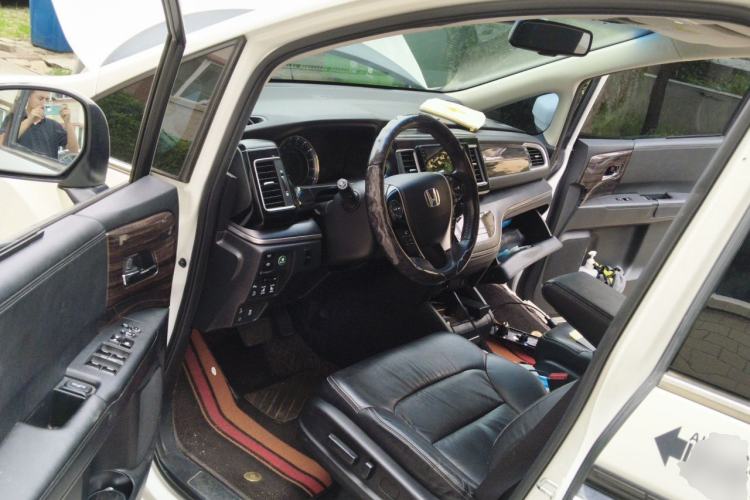 Used Honda Elysion 2016 2.4L Supreme Edition Driver Seat