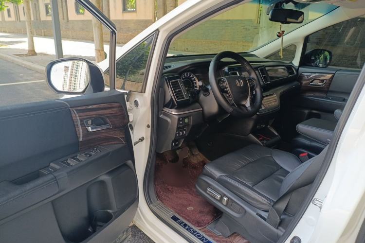 Used Honda Elysion 2016 2.4L Luxury Edition Driver Seat