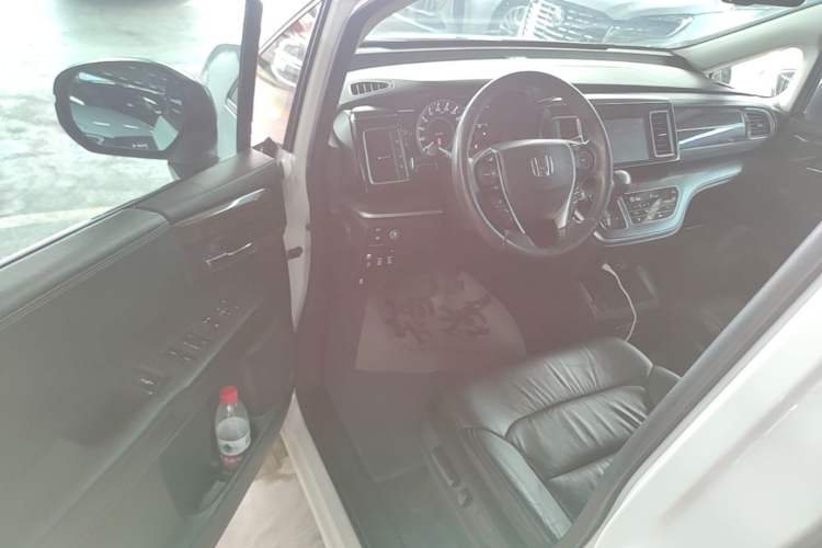 Used Honda Elysion 2016 2.4L Luxury Edition Driver Seat