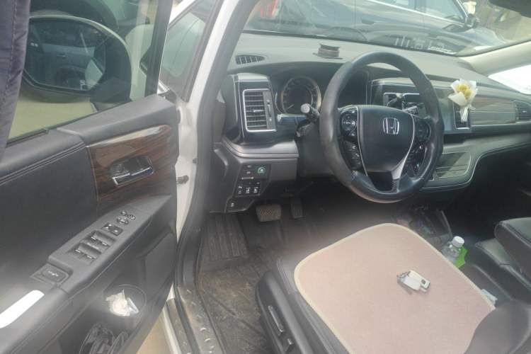 Used Honda Elysion 2016 2.4L Luxury Edition Driver Seat