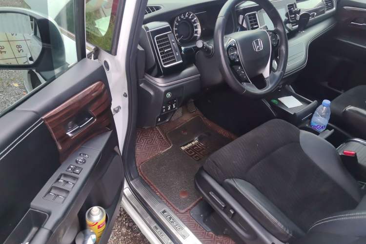 Used Honda Elysion 2016 2.4L Comfort Edition Driver Seat