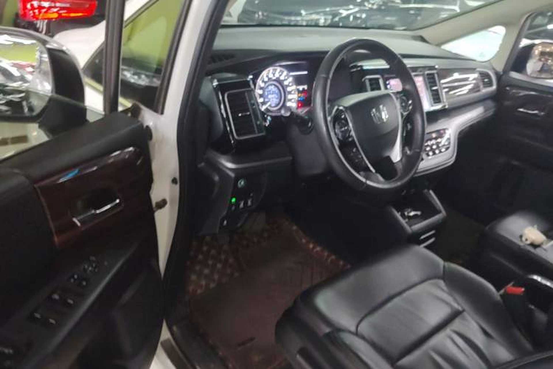 Used Honda Elysion 2016 2.4L Style Edition Driver Seat