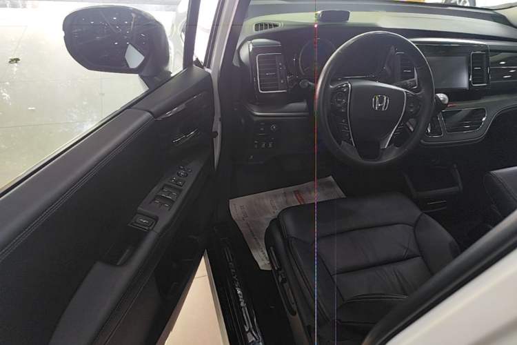 Used Honda Elysion 2016 2.4L Luxury Edition Driver Seat